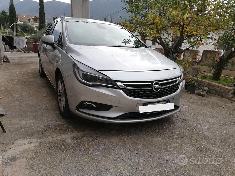 Usata Opel Astra S 110 CV (80 kW) 2016 Station wagon