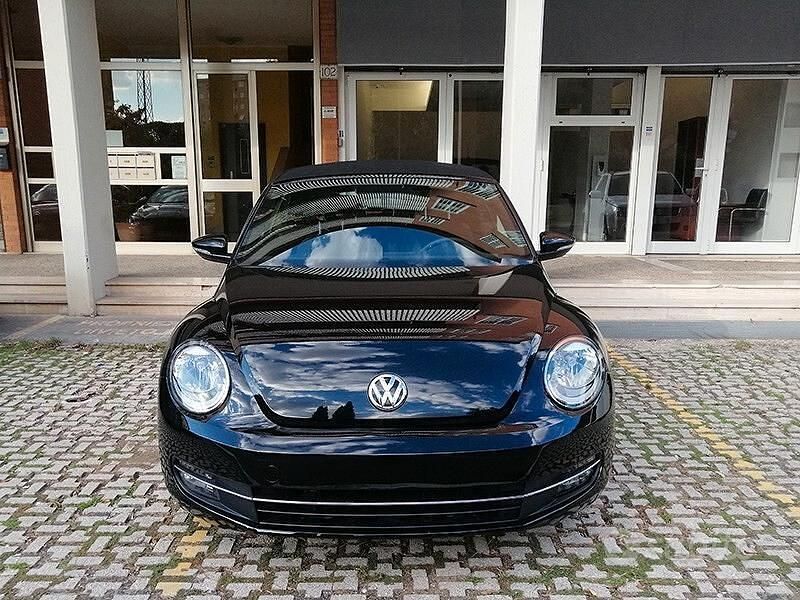 Usata VW Beetle Cabriolet Design 197 CV (144 kW) 2013 Nero Cabrio
