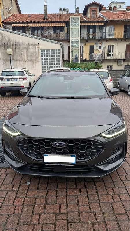 Usata Ford Focus ST-Line 125 CV (91 kW) 2022 Grigio Berlina