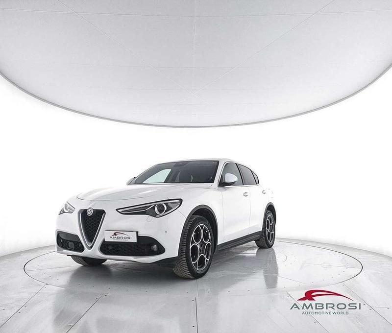 Usata Alfa Romeo Stelvio Super 210 CV (154 kW) 2017 Bianco SUV