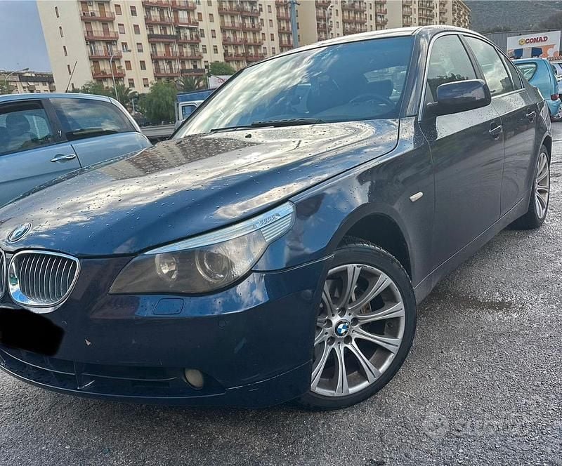 Usata BMW 530 218 CV (160 kW) 2003 Blu Berlina