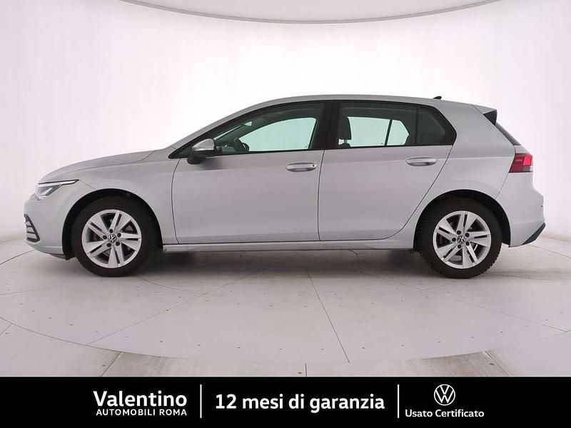 Usata VW Golf VIII Life 116 CV (85 kW) 2021 Grigio Utilitaria