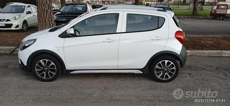 Usata Opel Karl Rocks 75 CV (55 kW) 2019 Bianco Utilitaria