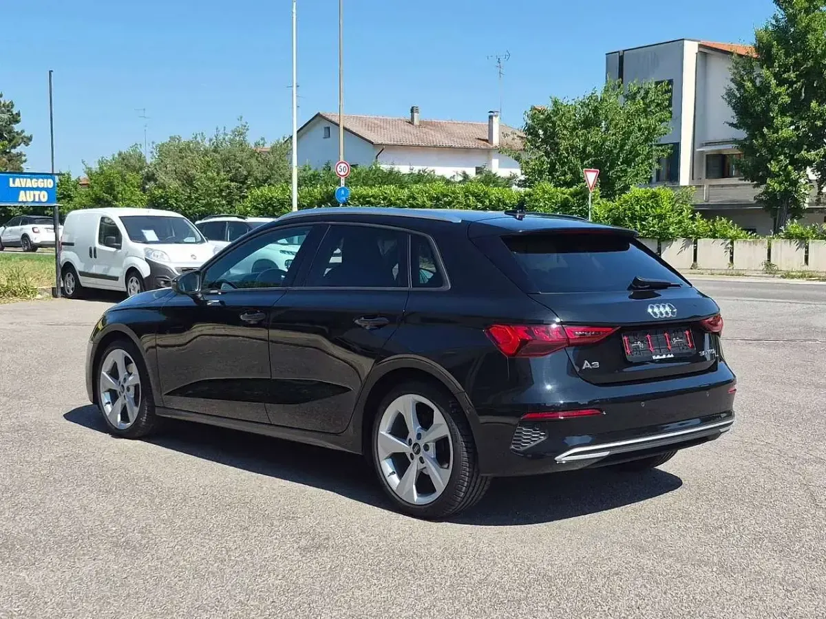 Usata Audi A3 Advanced 110 CV (80 kW) 2021 Nero mito Berlina