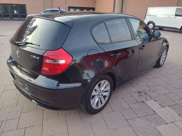 Usata BMW 116 116 CV (85 kW) 2010 Nero Utilitaria
