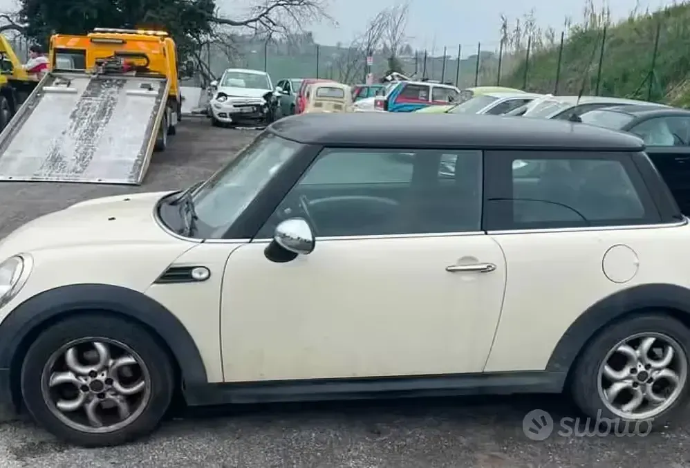 Usata Mini Cooper 90 CV (66 kW) 2011 Bianco Utilitaria