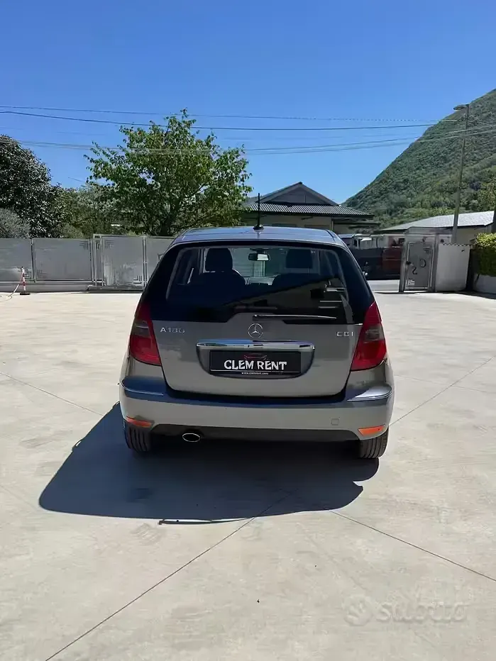 Usata Mercedes A180 Avantgarde 109 CV (80 kW) 2008 Grigio Berlina