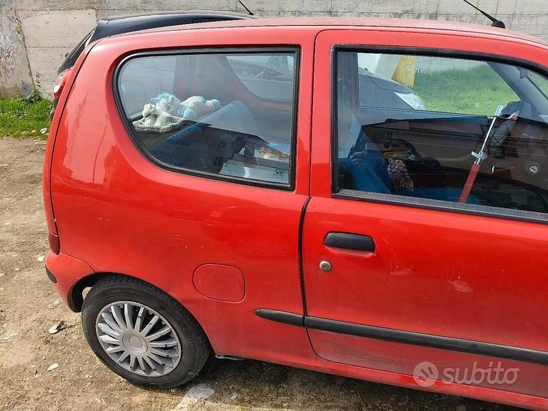 Usata Fiat 600 2002 Rosso