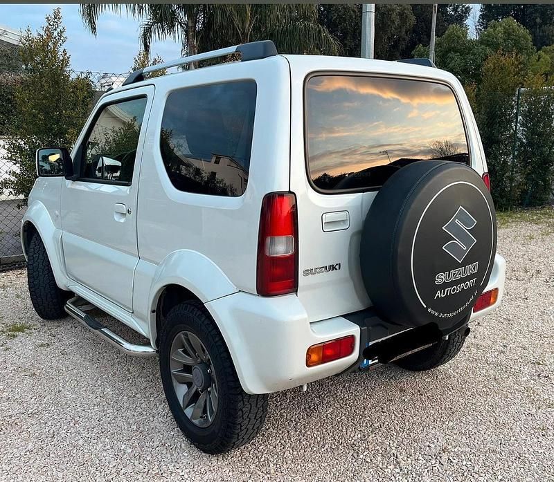 Usata Suzuki Jimny 85 CV (62 kW) 2014 Bianco SUV