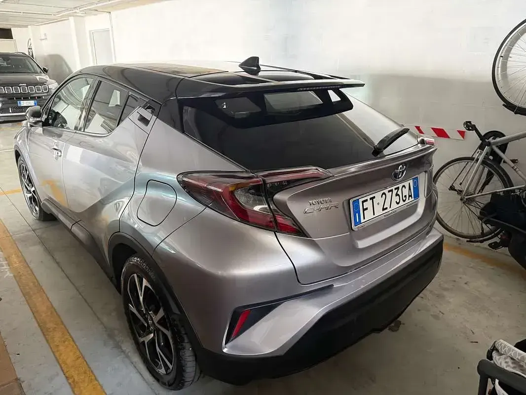 Usata Toyota C-HR Style 98 CV (72 kW) 2019 Grigio SUV