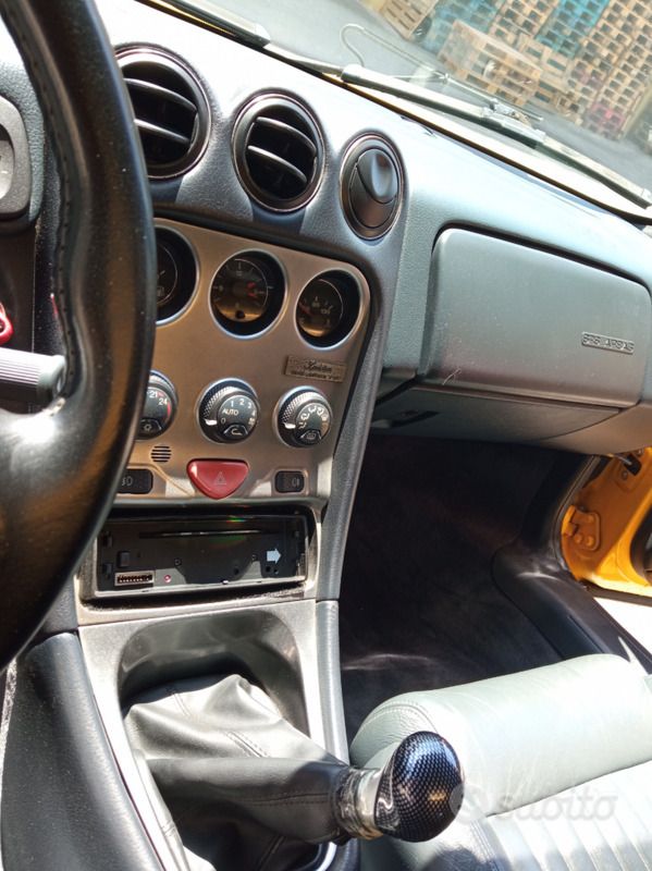 Usata Alfa Romeo Spider 2002 Giallo Cabrio