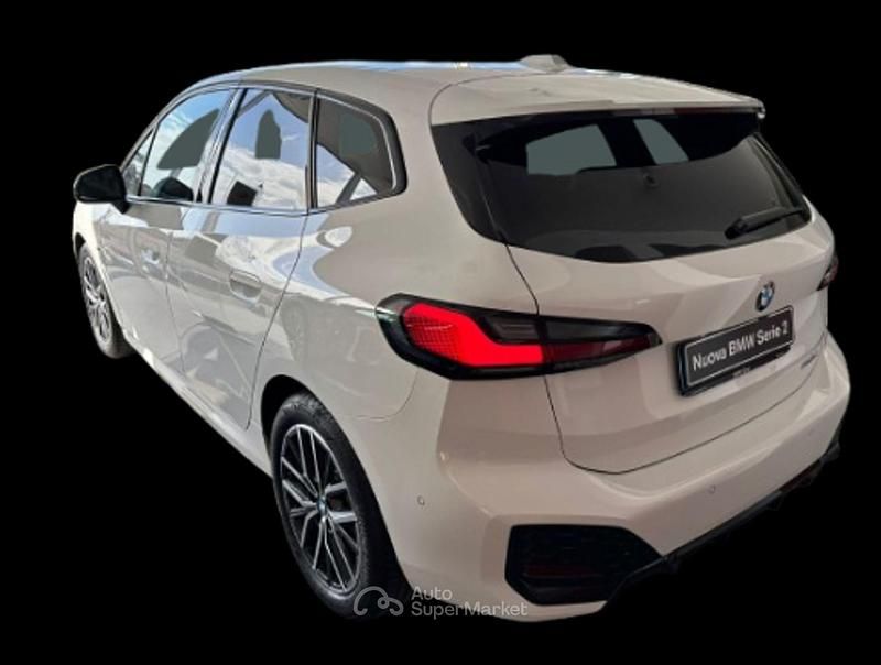 Usata BMW 218 150 CV (110 kW) 2025 Bianco Station wagon