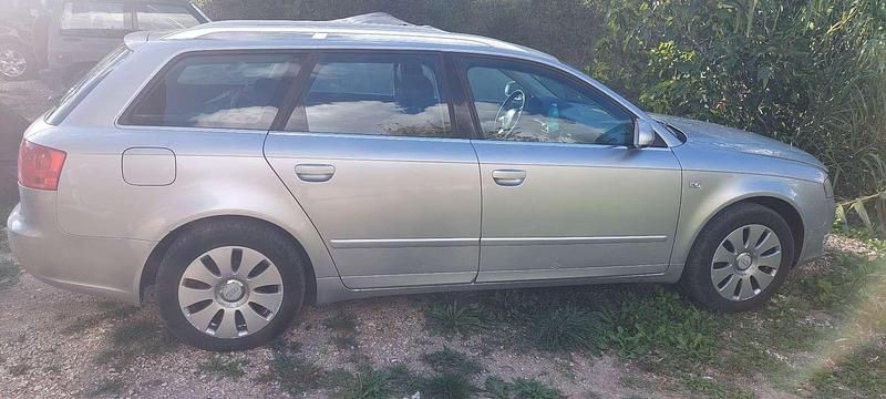 Usata 2005 Audi A4 Ambiente Station wagon | 950 € (Super prezzo) - Immagine 1/4