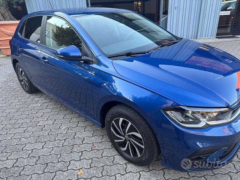 Usata VW Polo 80 CV (58 kW) 2022 Blu Utilitaria