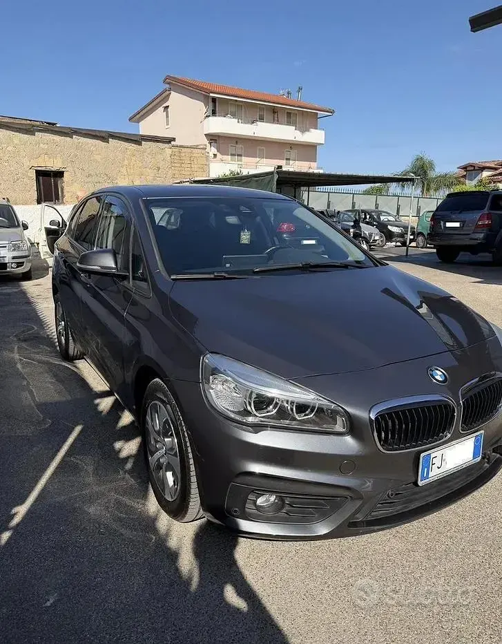 Usata BMW 218 Efficient Dynamics 150 CV (110 kW) 2017 Grigio Monovolume