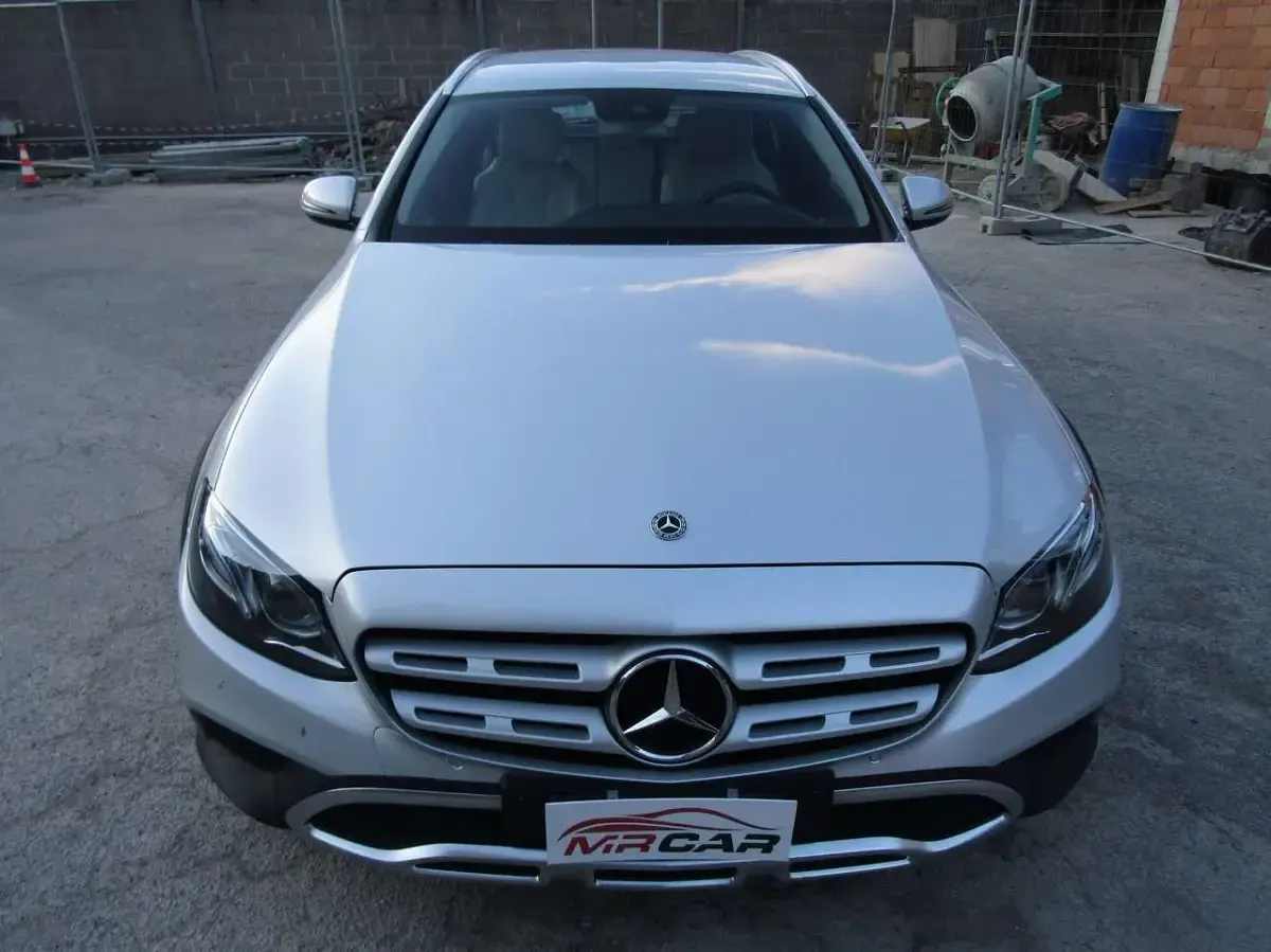 Gebraucht Mercedes E220 All-Terrain 194 PS (142 kW) 2017 Silber Kombi