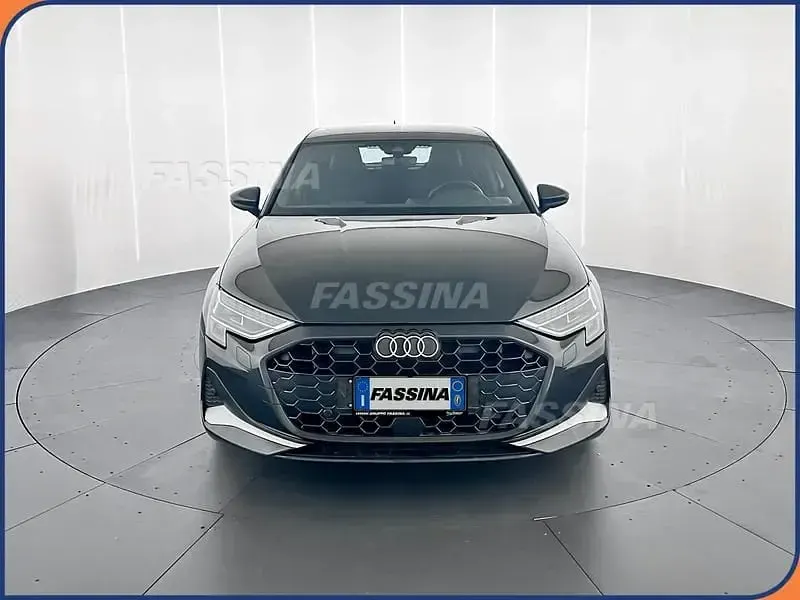 Usata Audi A3 e-tron Business 150 CV (110 kW) 2024 Antracite Utilitaria