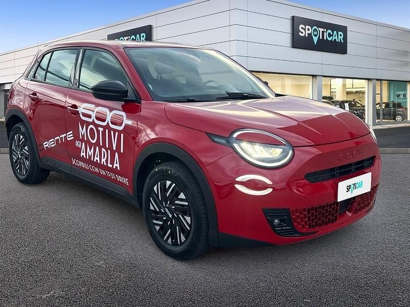 Usata Fiat 600 Red 114 kW (156 CV) 2023 Rosso SUV