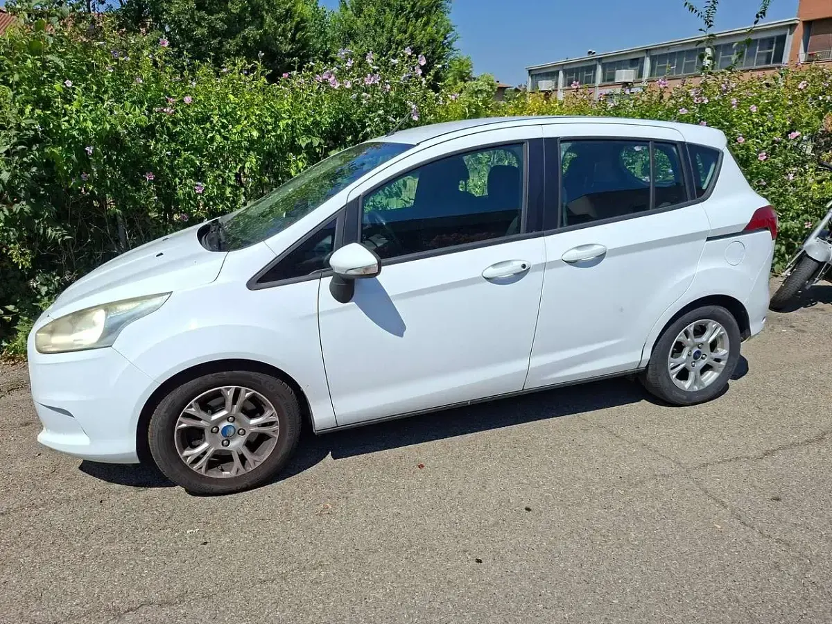 Usata Ford B-MAX Titanium 101 CV (74 kW) 2012 Bianco Monovolume
