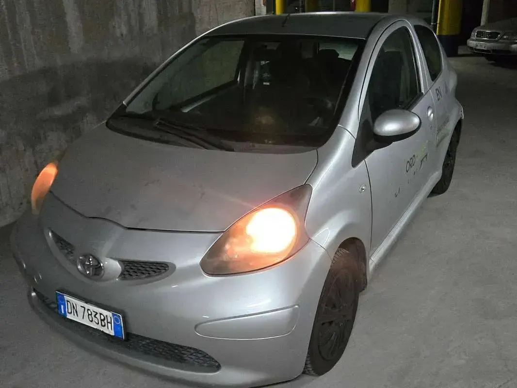 Usata Toyota Aygo 68 CV (50 kW) 2008 Utilitaria