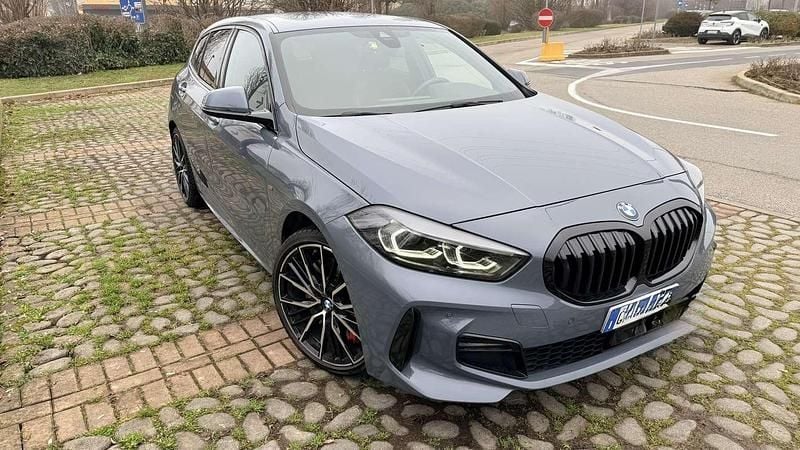 Usata 2024 BMW 118 M Sport Utilitaria | 28.000 € (Super prezzo) - Immagine 1/4