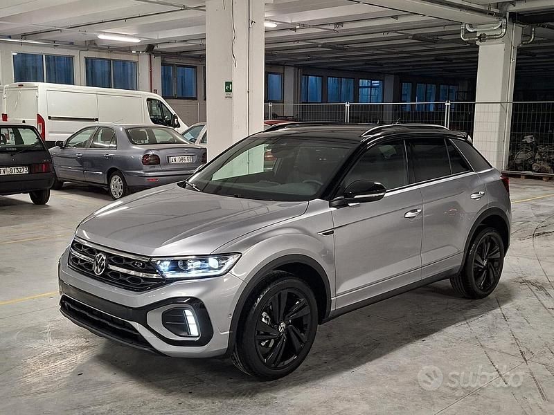 Nuova VW T-Roc R-line Plus 116 CV (85 kW) 2025 Grigio SUV