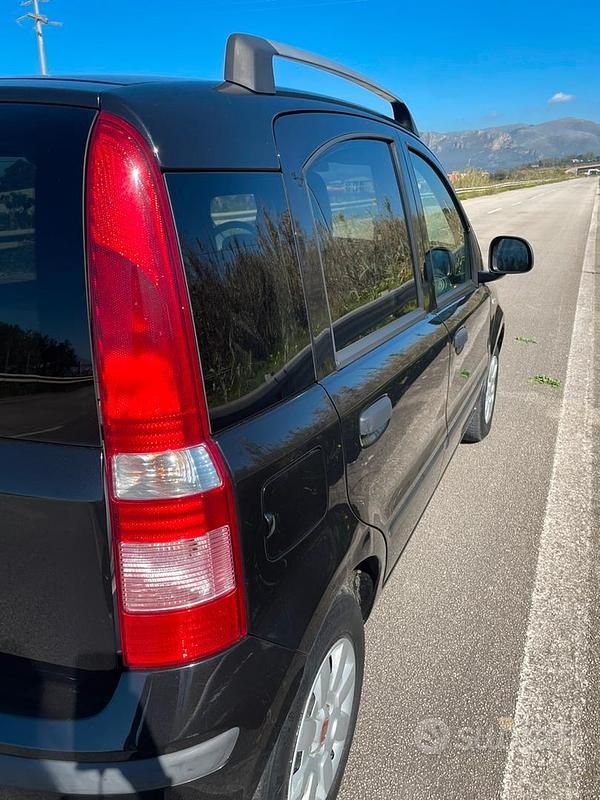 Usata Fiat Panda 69 CV (50 kW) 2011 Utilitaria