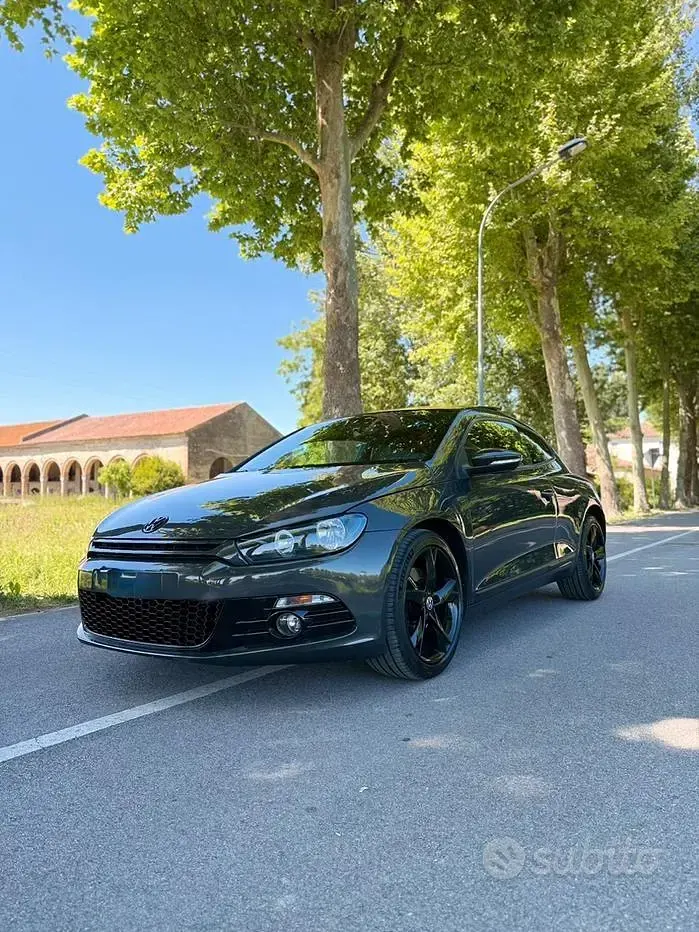 Usata VW Scirocco 200 CV (147 kW) 2008 Grigio
