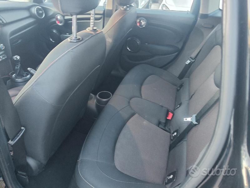 Usata Mini ONE Hype 75 CV (55 kW) 2019 Grigio Utilitaria