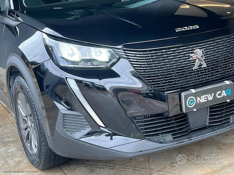 Używany Peugeot 2008 Active 131 KM (96 kW) 2021 Czarny SUV