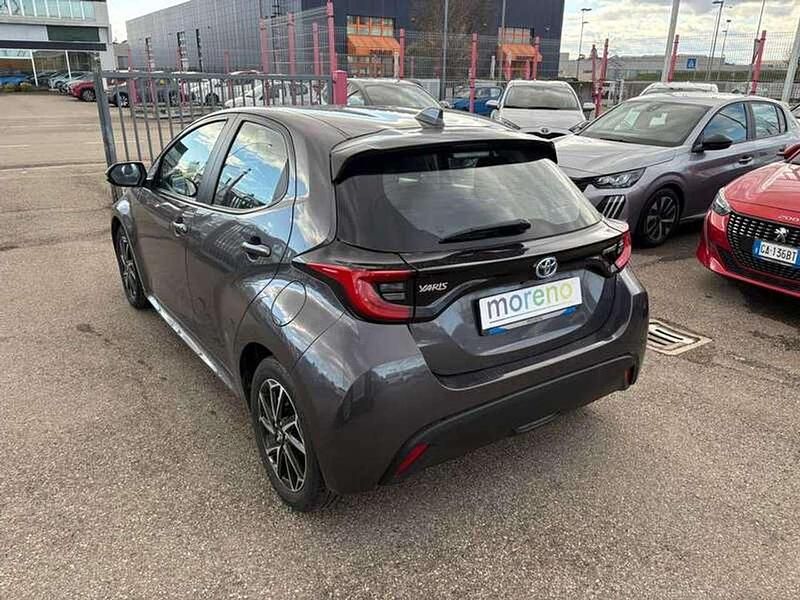 Usata Toyota Yaris Hybrid Trend 116 CV (85 kW) 2022 Grigio Utilitaria