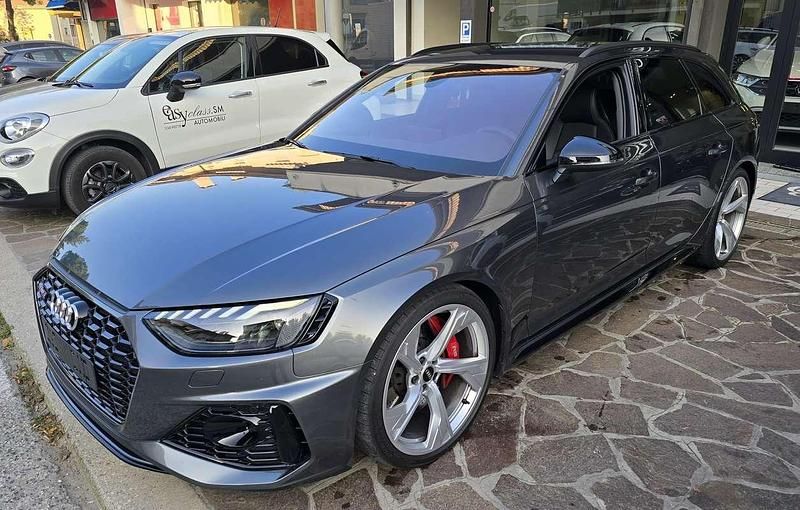Usata Audi RS4 450 CV (330 kW) 2024 Station wagon