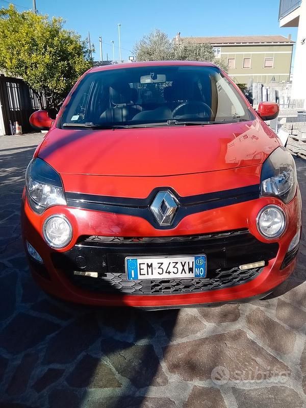 Usata 2012 Renault Twingo Due volumi | 4300 € (Molto cara) - Immagine 1/4