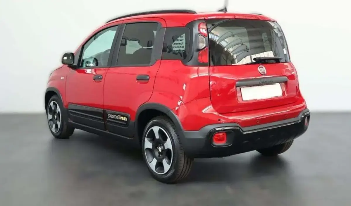 Nuova Fiat Panda Cross 69 CV (50 kW) 2026 Rosso Utilitaria