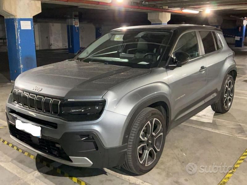 Grigio Usata 2023 Jeep Avenger Summit SUV | 21.500 € (Buon prezzo) - Immagine 1/4