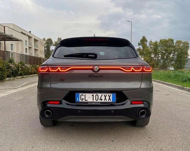 Usata Alfa Romeo Tonale Edizione Speciale 179 CV (131 kW) 2023 Grigio SUV