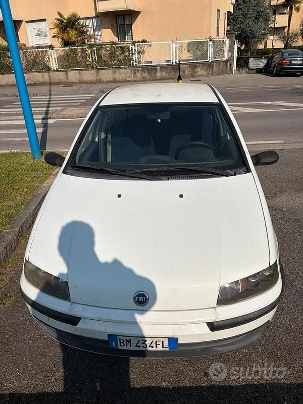 Usata Fiat Punto S 60 CV (44 kW) 2000 Utilitaria