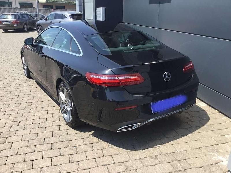 Usata Mercedes E220 Premium Plus 194 CV (142 kW) 2017 Nero Coupé