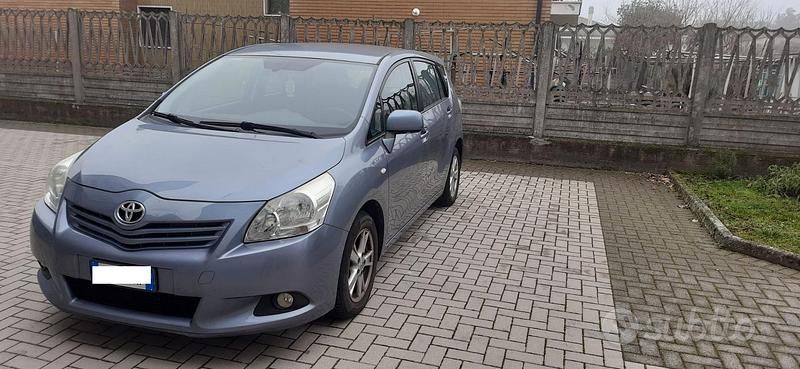 Usata Toyota Verso 126 CV (92 kW) 2009 Monovolume
