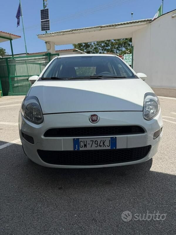 Usata Fiat Grande Punto 65 CV (47 kW) 2017 Bianco Utilitaria