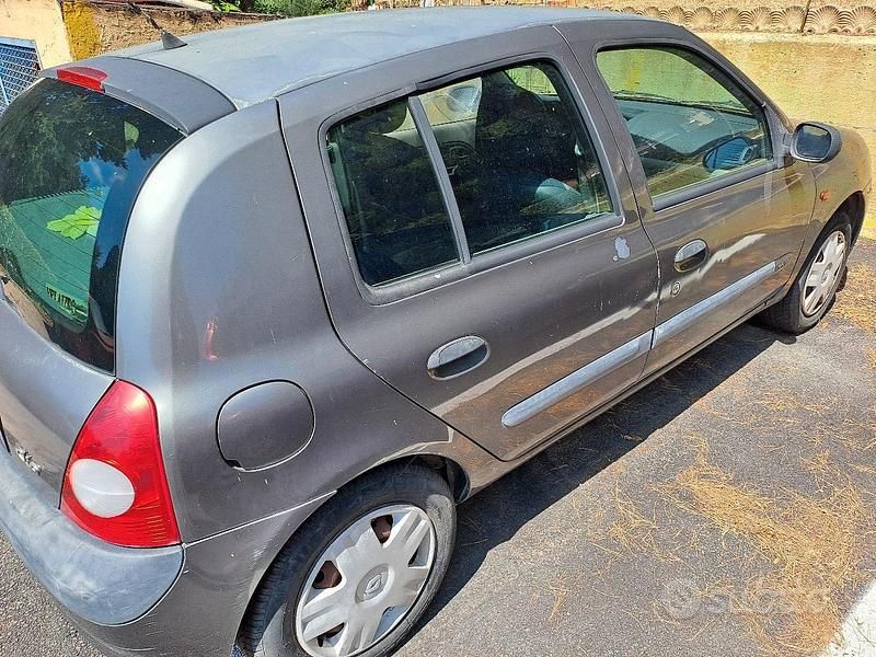 Usata Renault Clio II 2003 Grigio Utilitaria