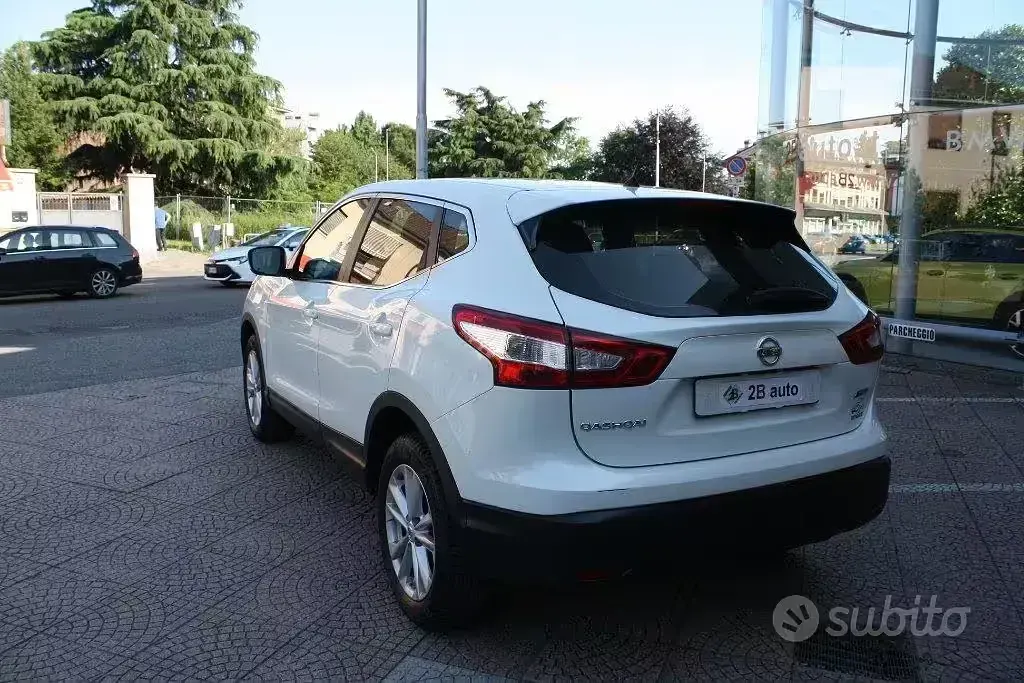 Usata Nissan Qashqai 110 CV (80 kW) 2015 Bianco SUV