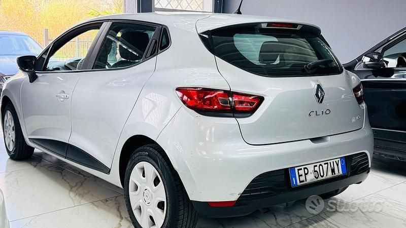 Usata Renault Clio IV 75 CV (55 kW) 2013 Grigio Berlina