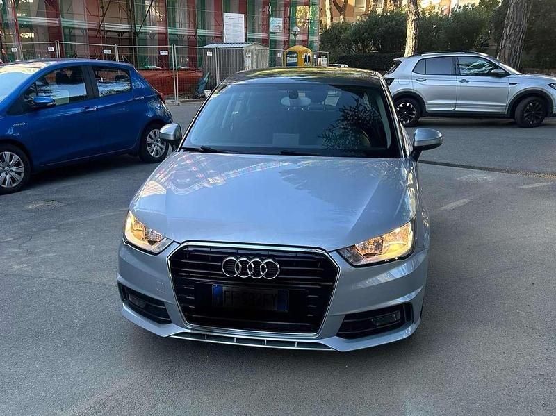 Usata Audi A1 Sportback Admired 82 CV (60 kW) 2016 Argento floret Utilitaria