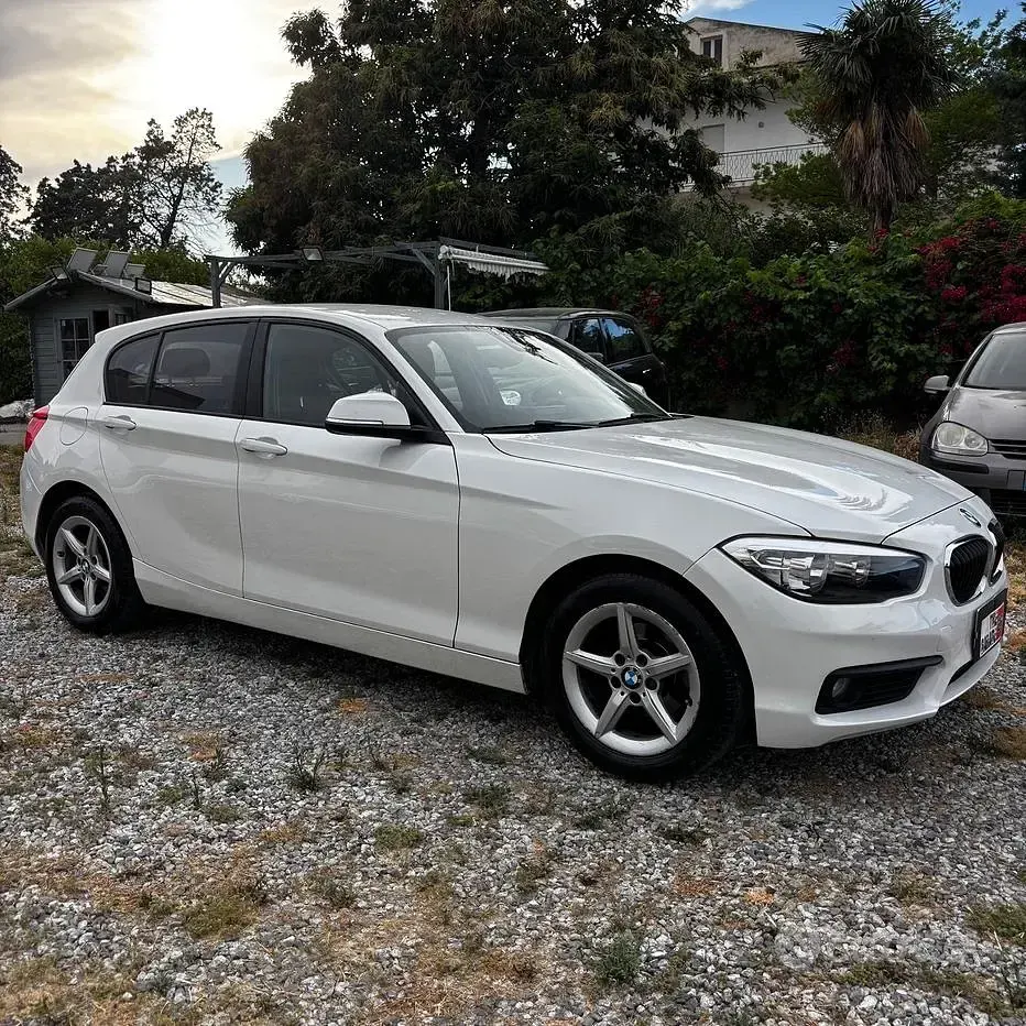 Usata BMW 118 Sport Line 150 CV (110 kW) 2015 Bianco Utilitaria