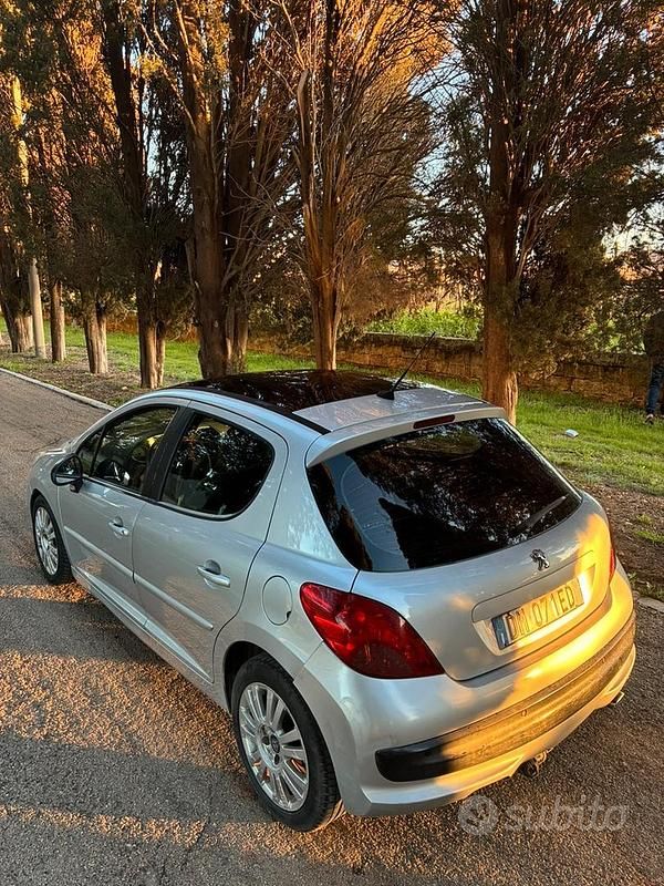 Usata Peugeot 207 110 CV (80 kW) 2006 Grigio Berlina