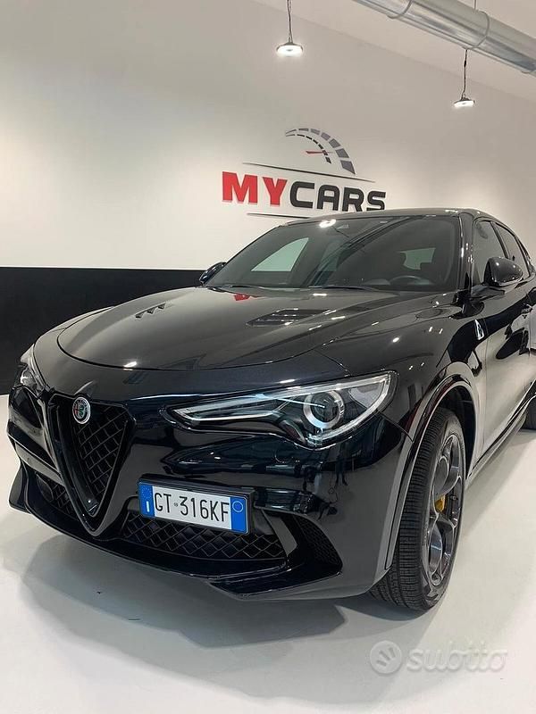 Nero Usata 2020 Alfa Romeo Stelvio Quadrifoglio SUV | 43.900 € (Ottimo prezzo) - Immagine 1/4