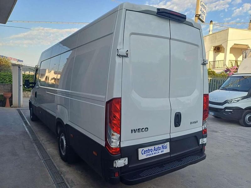 Usata Iveco Daily 160 CV (117 kW) 2019 Bianco Furgone