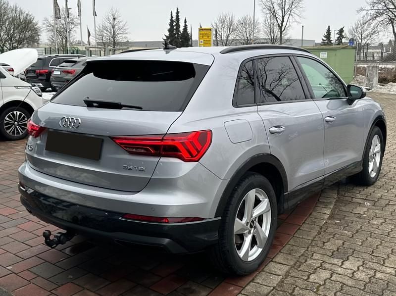 Usata Audi Q3 Advanced 150 CV (110 kW) 2022 Argento metallizzato SUV