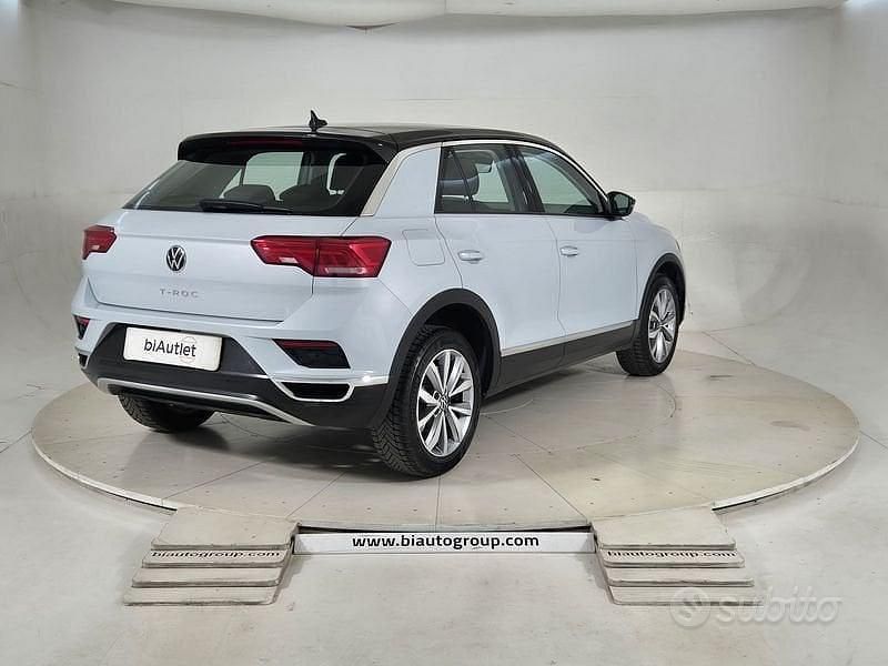 Usata VW T-Roc Style 110 CV (80 kW) 2021 Grigio argento palladio SUV